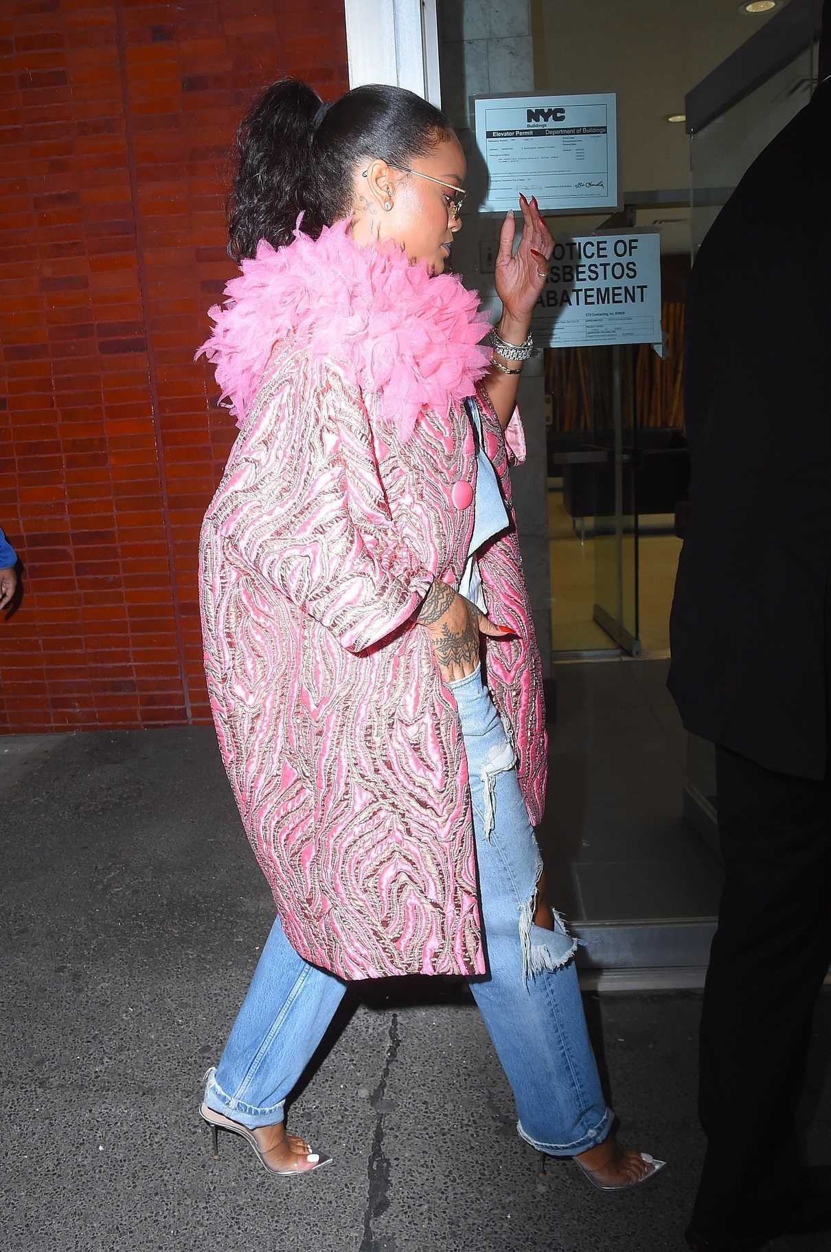 Rihanna Wears a Pink Coat as She Exits Her Hotel in New York City 05/05/2018-4