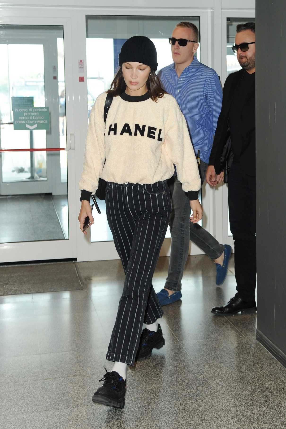 Bella Hadid Arrives at Malpensa Airport in Milan 06/17/2018-3