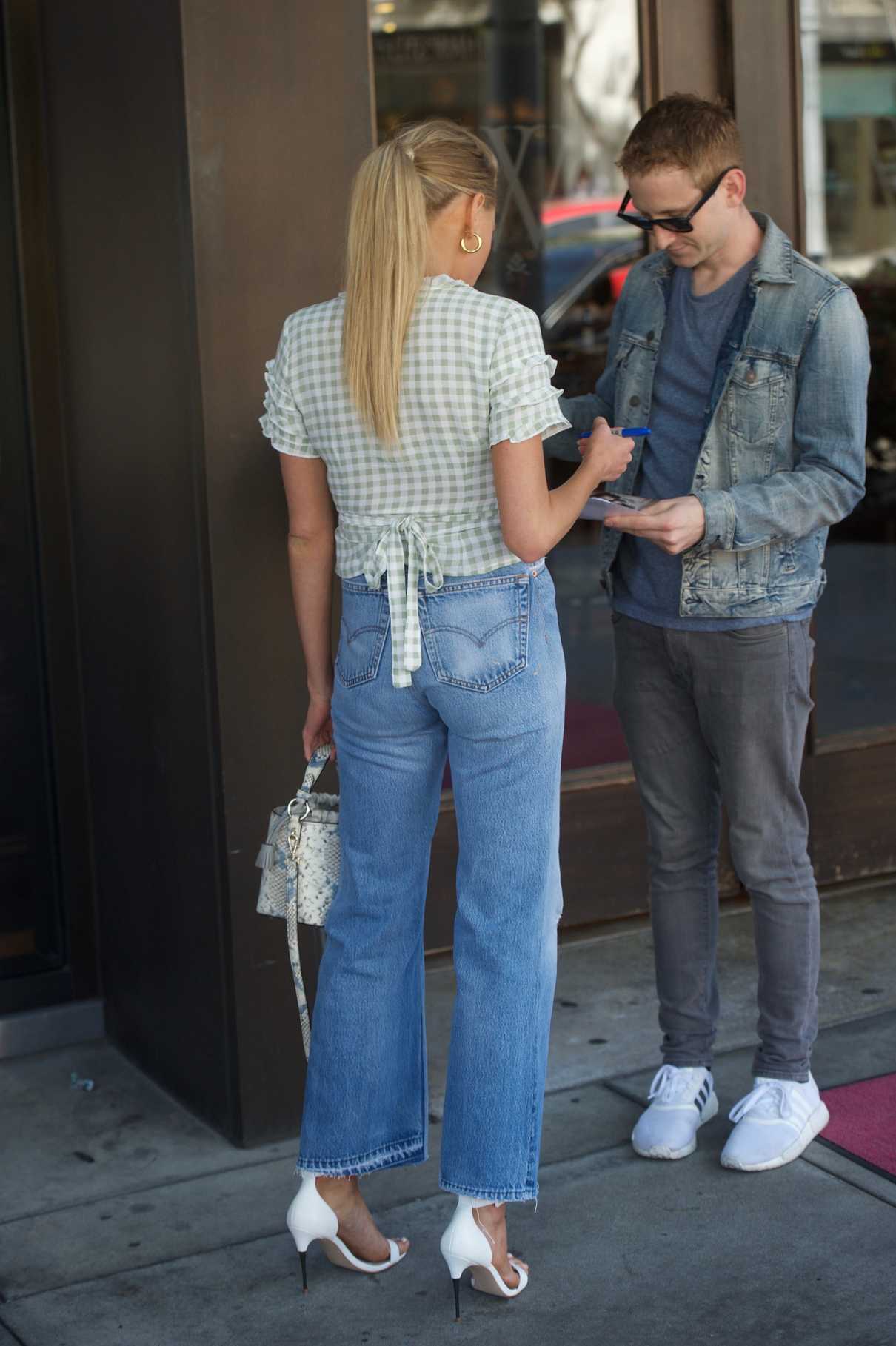 Charlotte McKinney Was Seen Out in Beverly Hills 06/01/2018-5
