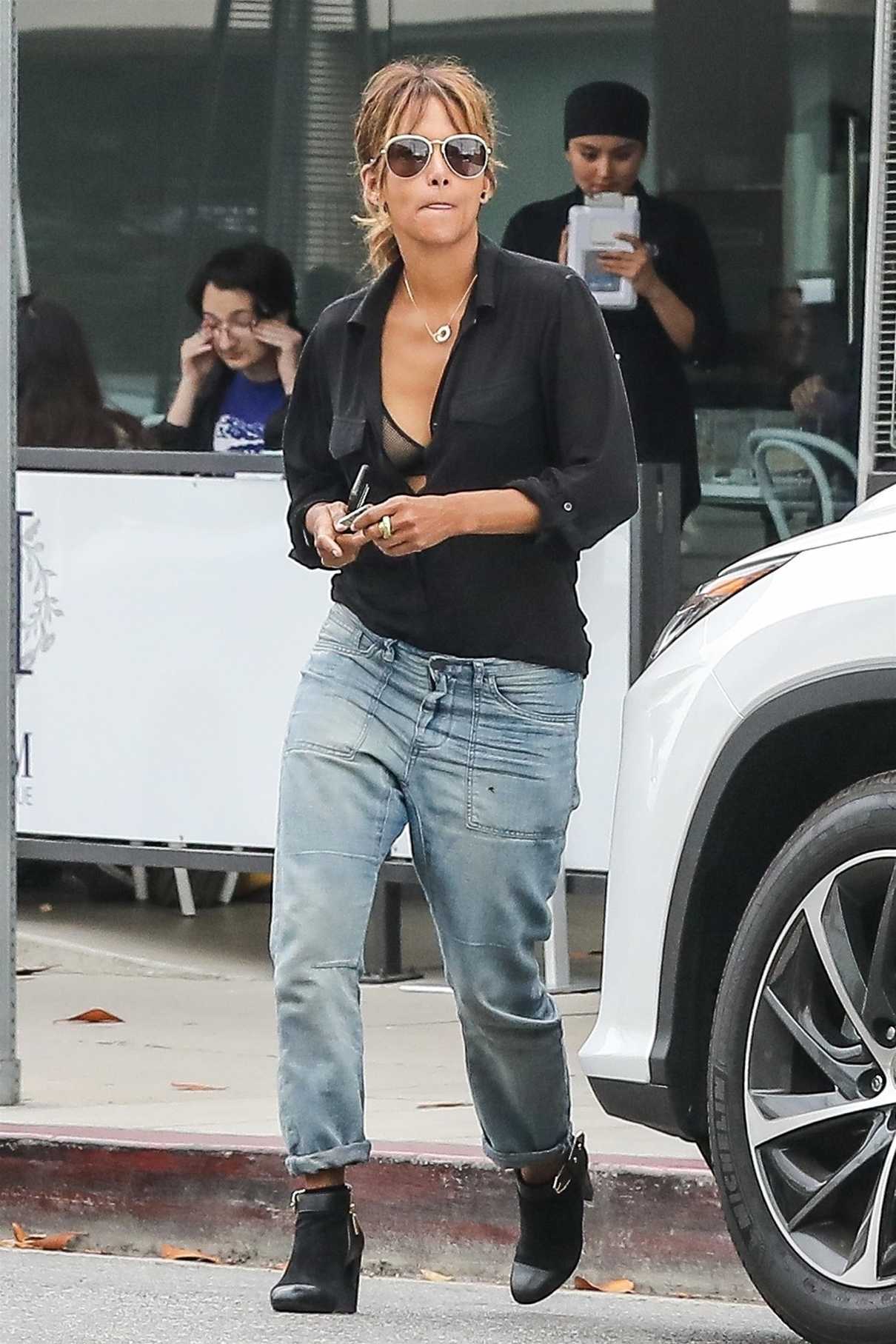 Halle Berry Was Seen Out in West Hollywood 06/16/2018-2