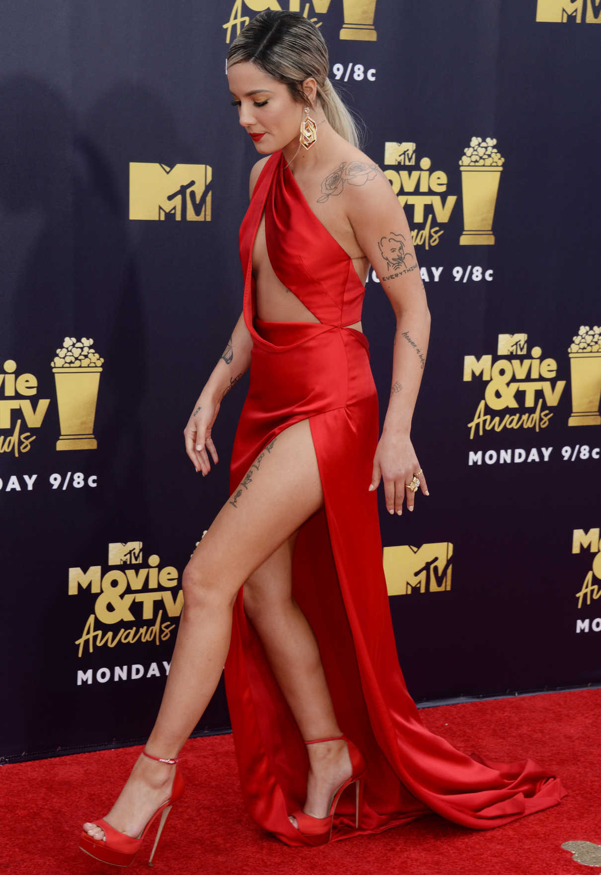Halsey Attends the 2018 MTV Movie and TV Awards in Santa Monica 06/16/2018-3