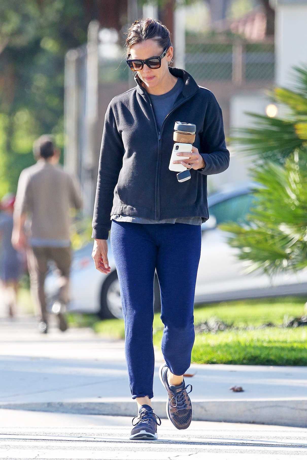 Jennifer Garner Was Seen Out in Los Angeles 06/08/2018-3