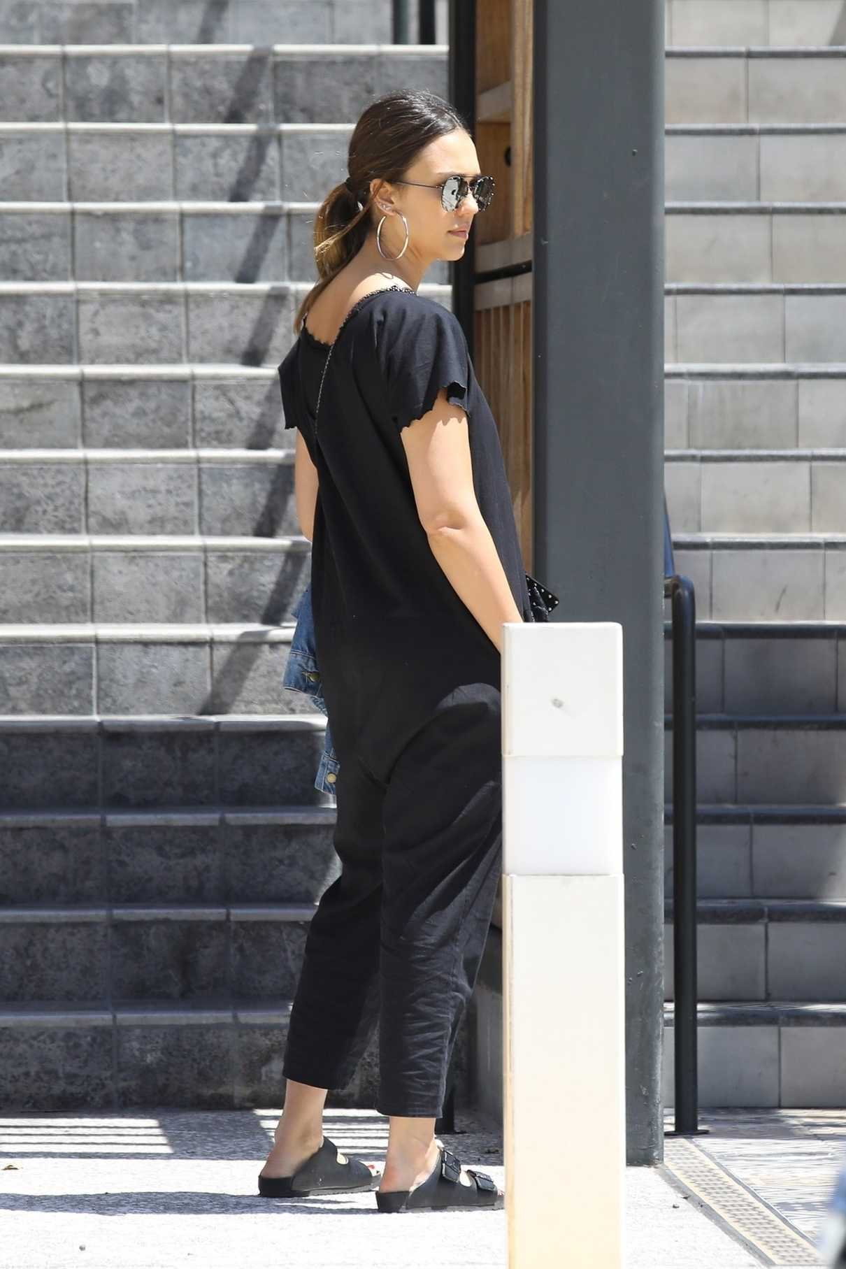 Jessica Alba Was Seen Out in Beverly Hills 06/09/2018-4