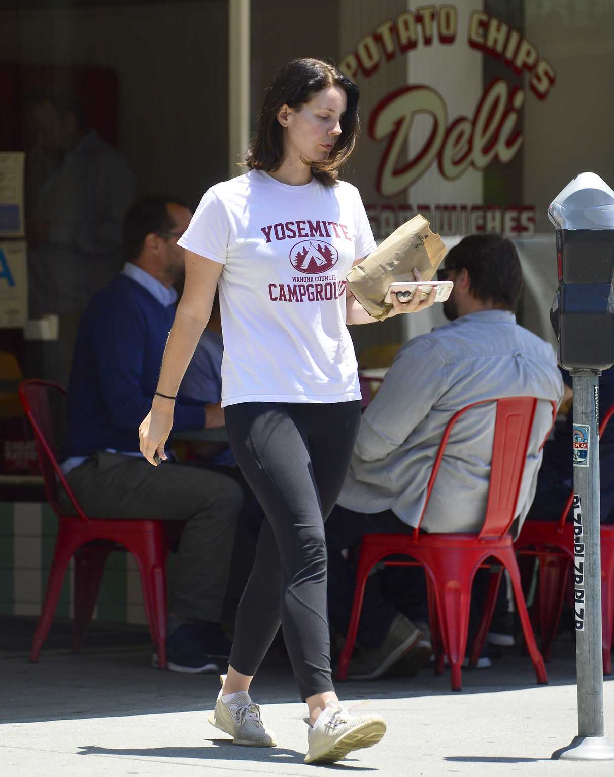 Lana Del Rey Leaves Her Workout in Los Angeles 06/20/2018-4