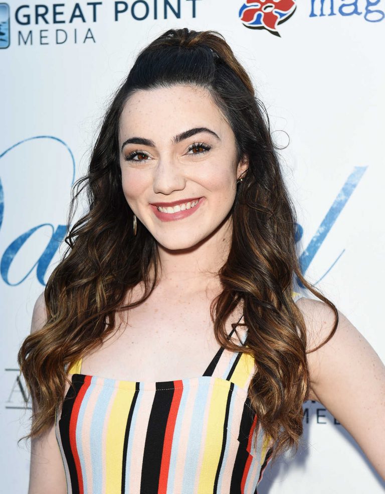 Liana Ramirez at Damsel Premiere in Los Angeles 06/13/2018-5 – LACELEBS.CO