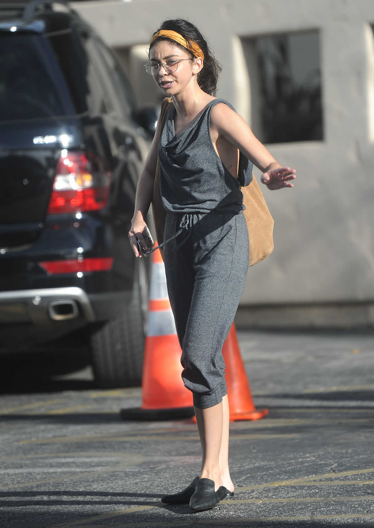 Sarah Hyland Arrives to Dance Class in Studio City 06/14/2018-4