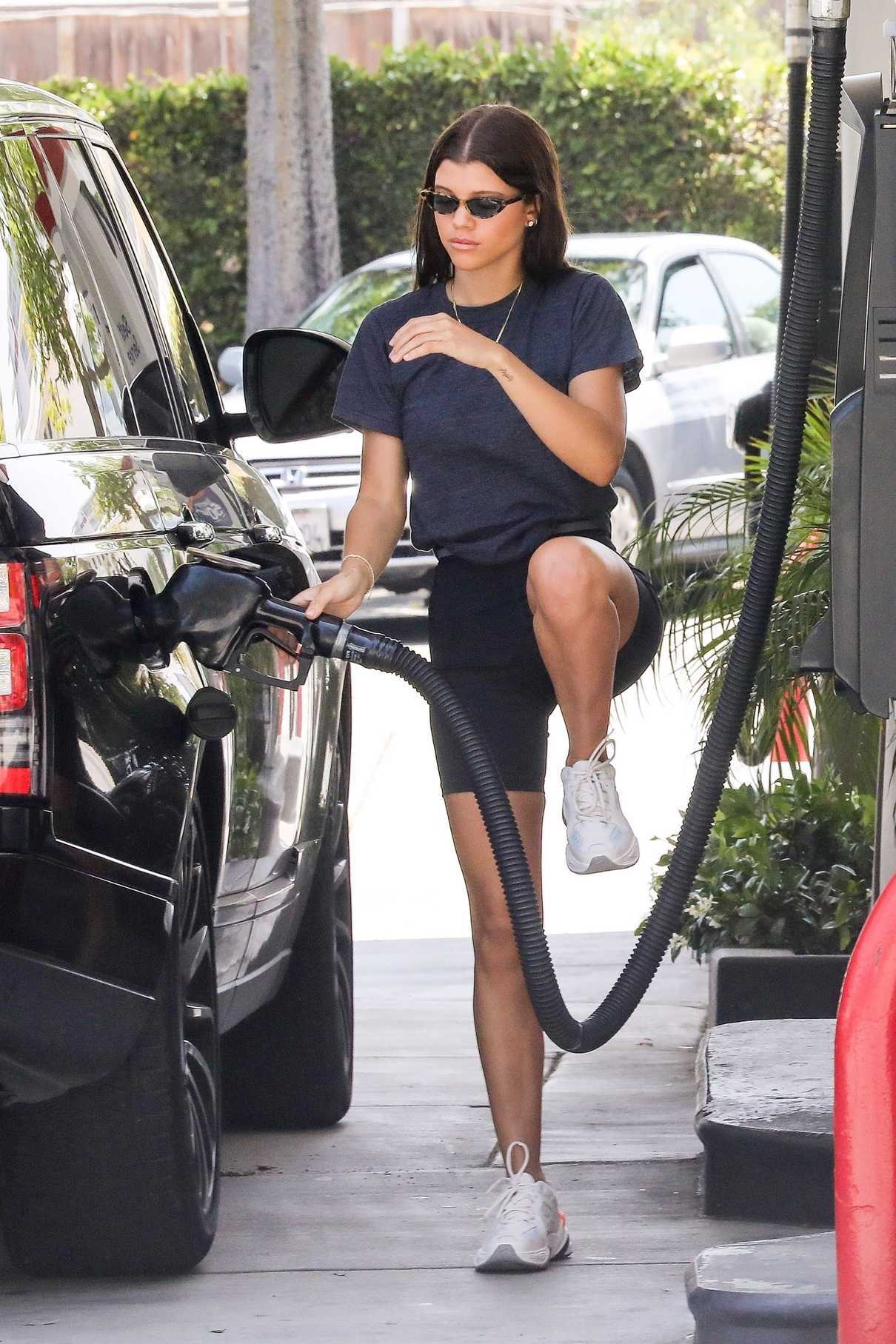 Sofia Richie Was Spotted at a Gas Station in Los Angeles 06/20/2018-2