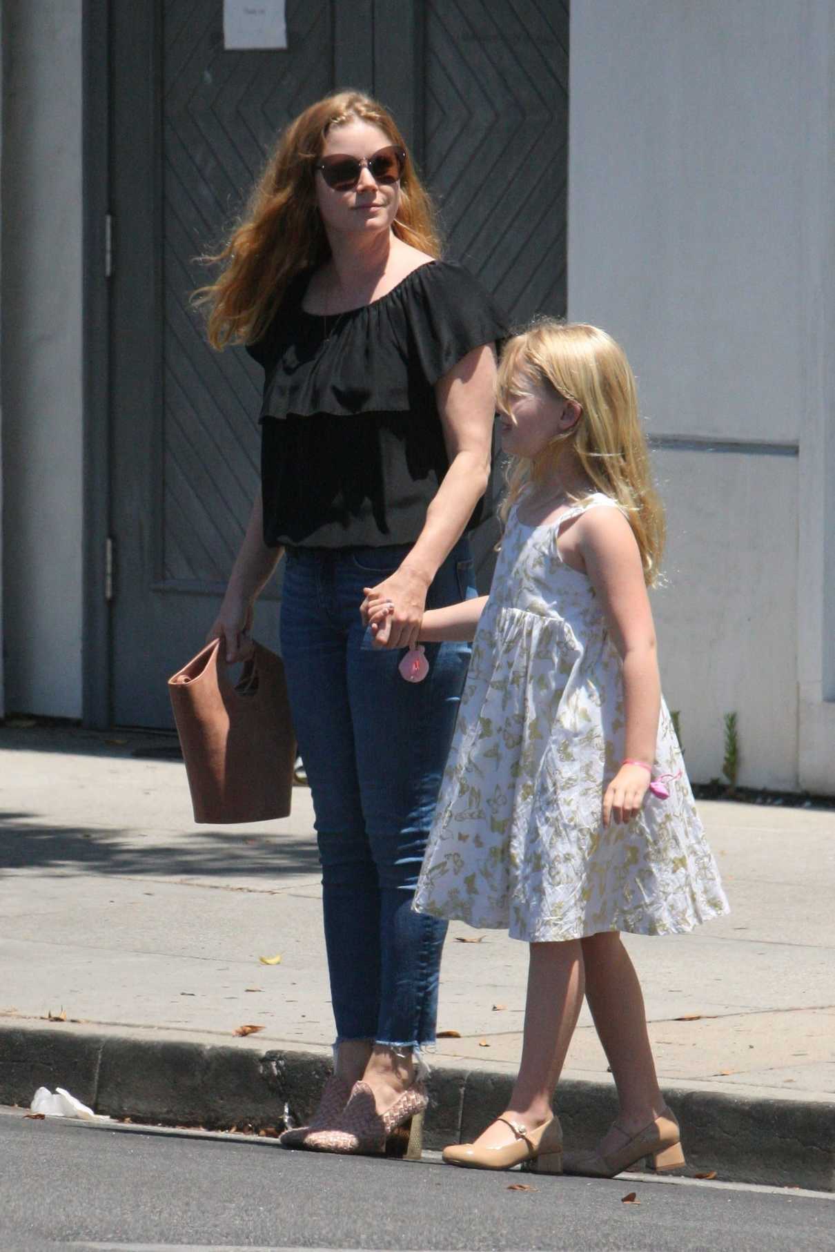 Amy Adams Goes Shopping Out with Her Husband and Daughter in Beverly Hills 07/02/2018-3