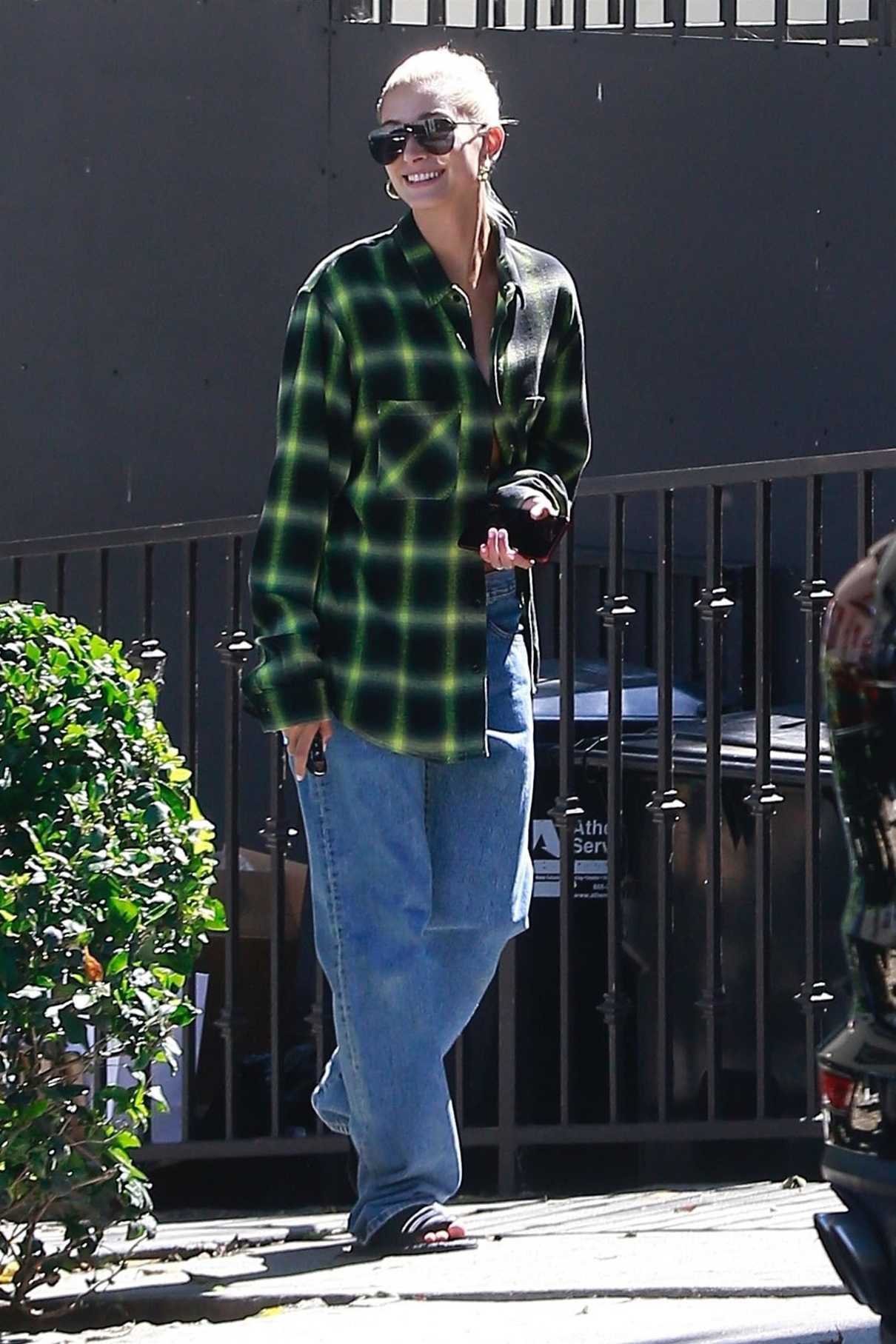Hailey Baldwin Wears a Green Cropped Shirt Out in West Hollywood 07/20/2018-3