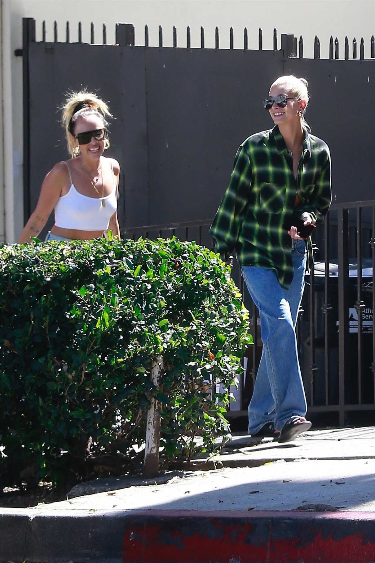 Hailey Baldwin Wears a Green Cropped Shirt Out in West Hollywood 07/20/2018-5