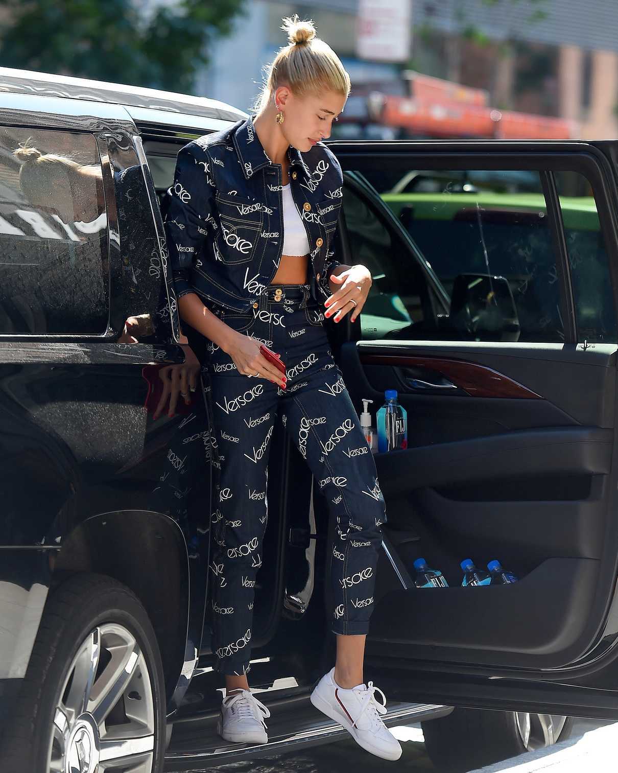 Hailey Baldwin Wears a Versace Outfit in Brooklyn, New York 07/05/2018-3