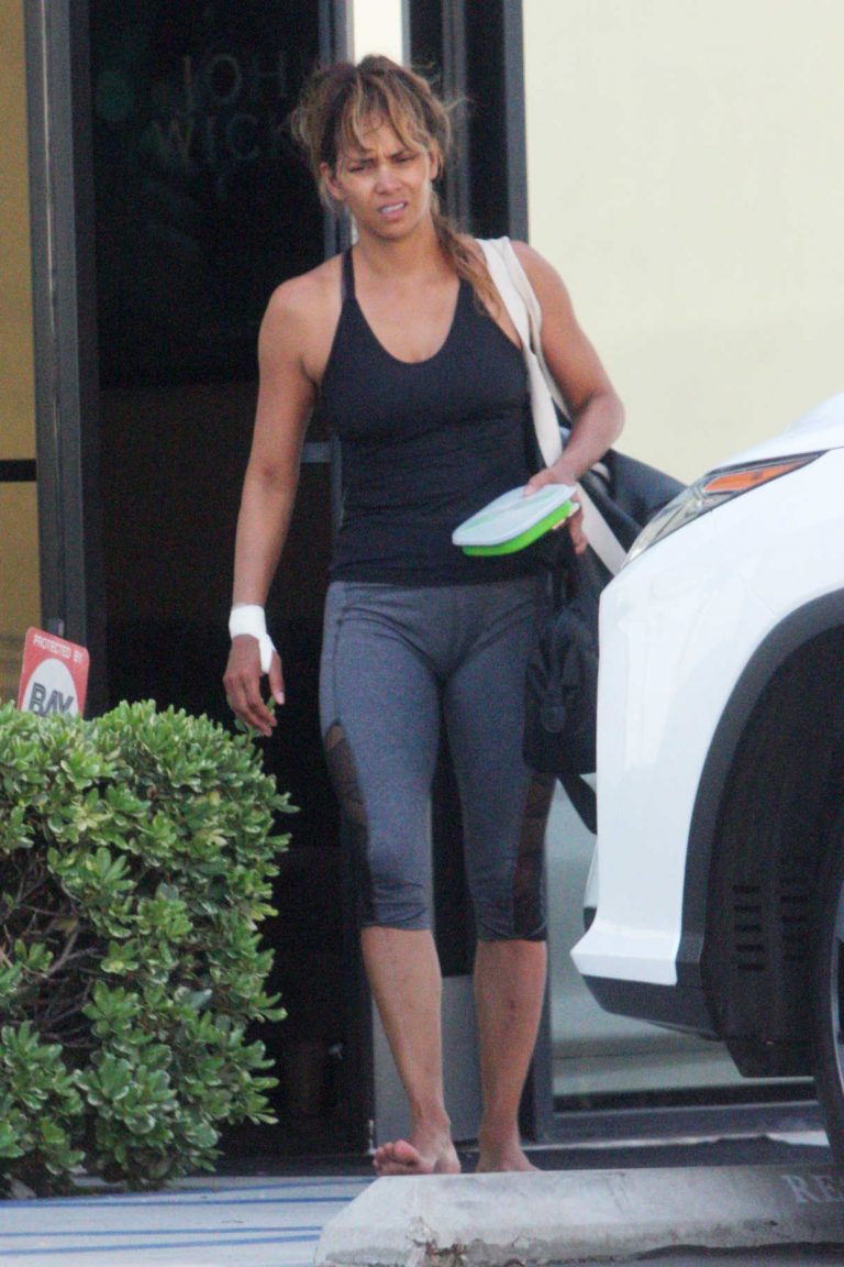 Halle Berry in a Workout Clothes Leaves the Gym in Los Angeles 07/20