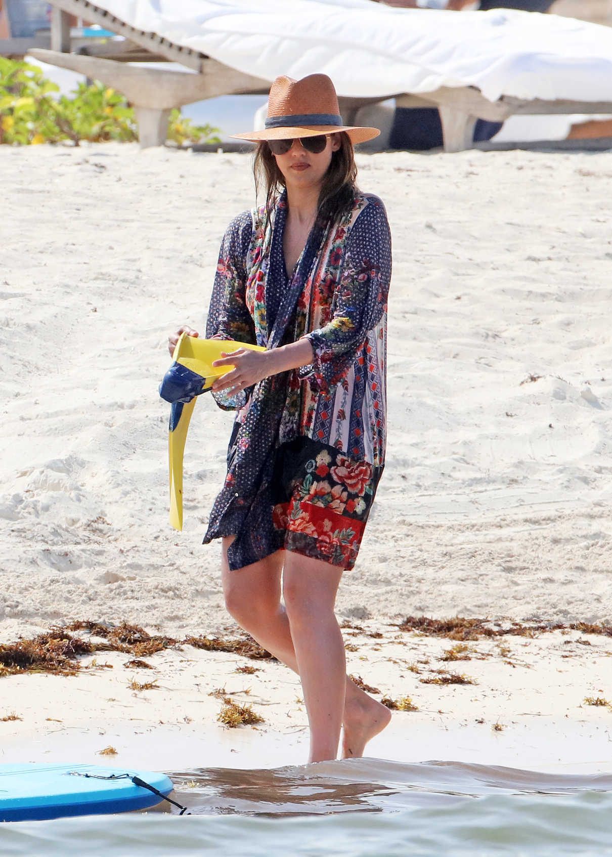 Jessica Alba Was Spotted on the Beach in Mexico 07/05/2018-2