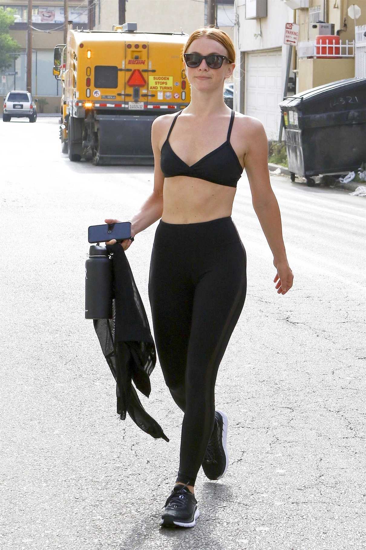 Julianne Hough Shows off Her Toned Tummy Out in Los Angeles 07/17/2018-4