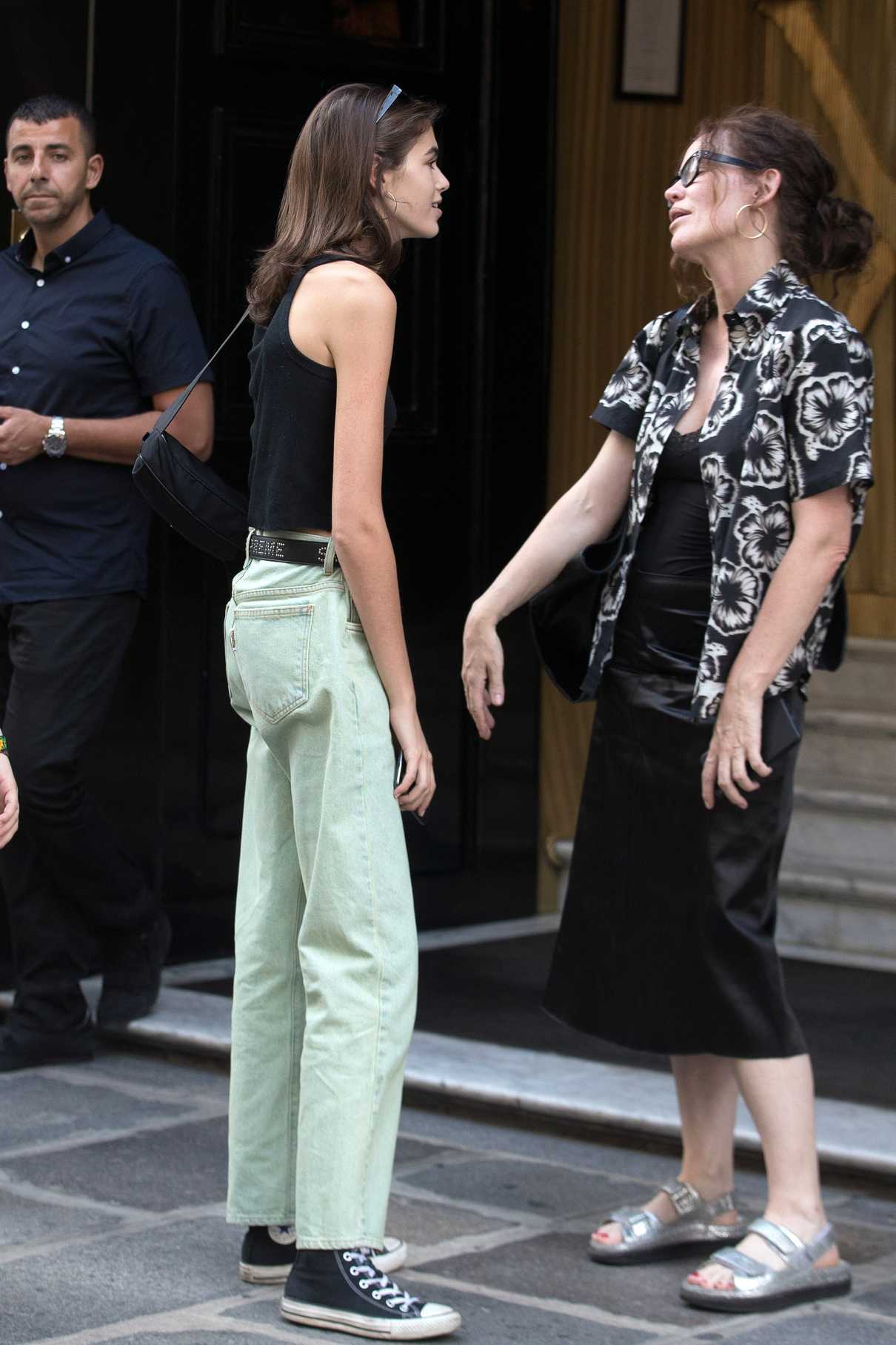 Kaia Gerber Arrives at Her Hotel in Paris 07/03/2018-4