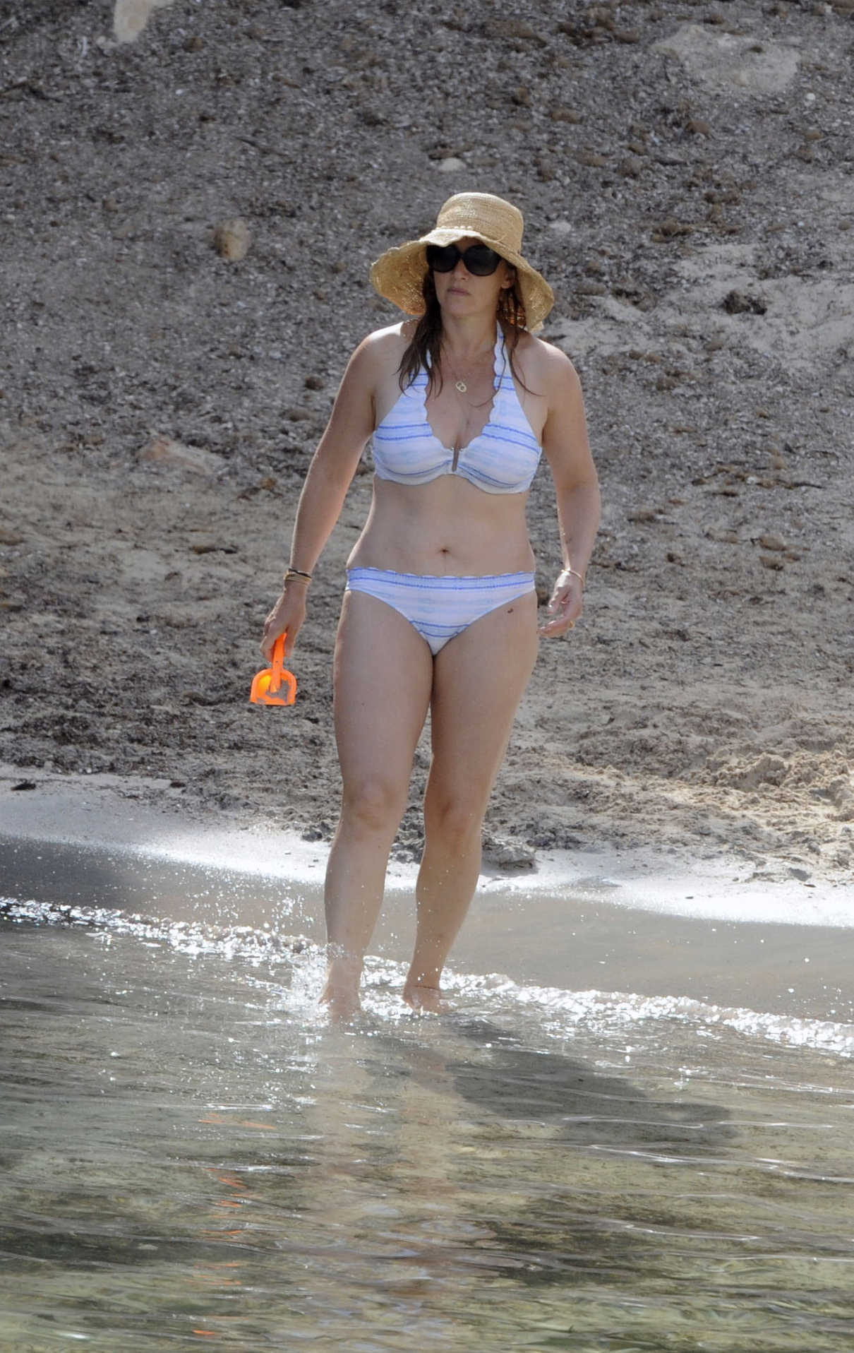 Kate Winslet in Bikini on the Beach in Menorca, Spain 07/01/2018-2