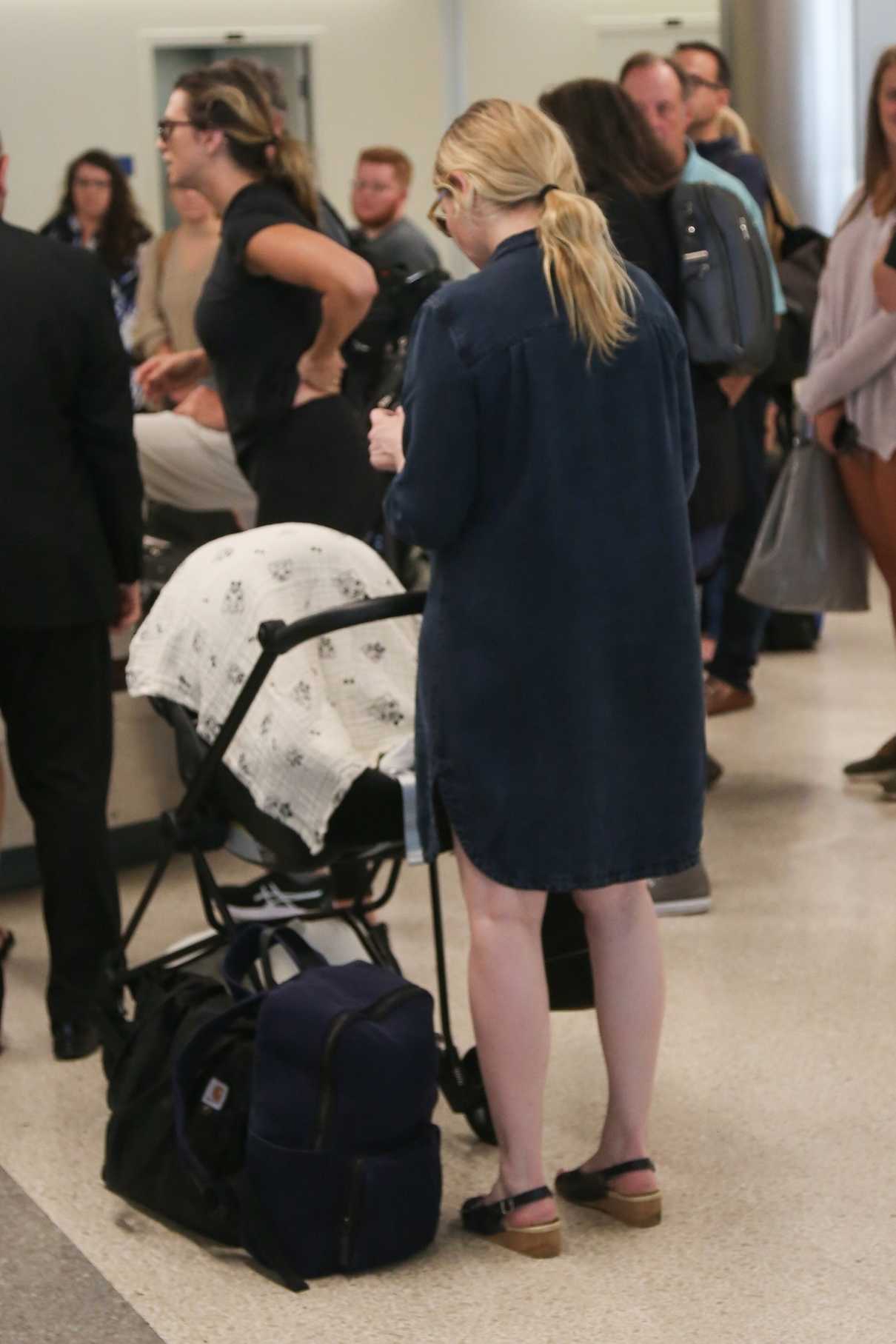 Kirsten Dunst Arrives at LAX Airport in Los Angeles 07/12/2018-4