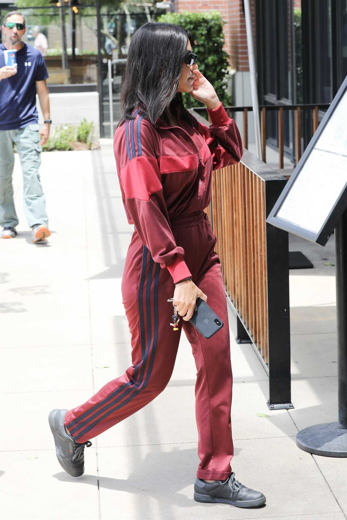 Kourtney Kardashian Arrives at the Katsuya Restaurant in Los Angeles 07/10/2018-5