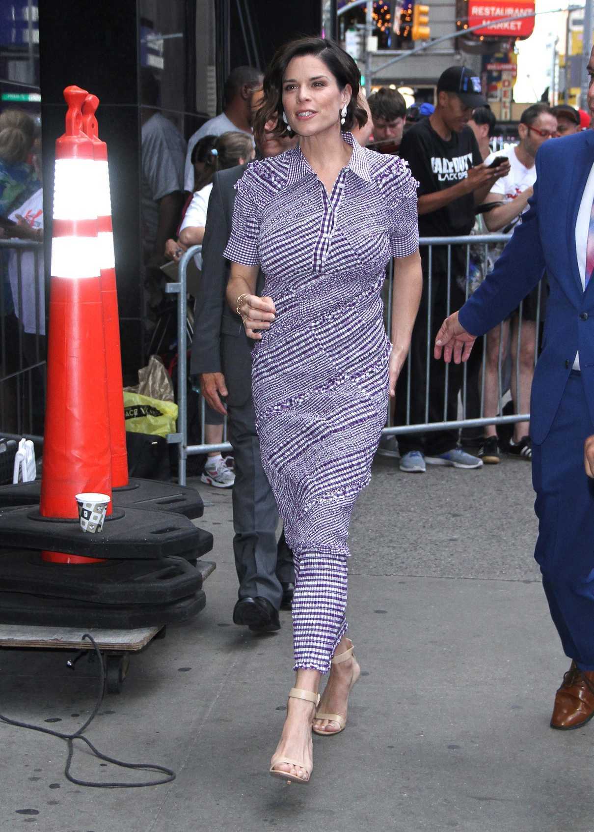 Neve Campbell Arrives at Good Morning America in New York 07/12/2018-4