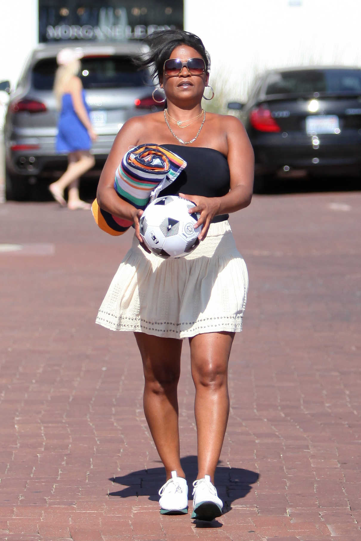 Nia Long Was Spotted with a Ball in a Parking Lot in Malibu 07/16/2018-1