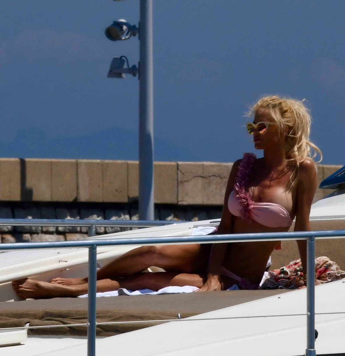 Victoria Silvstedt in Bikini on a Boat in the Bay of Saint Tropez 07/08/2018-2