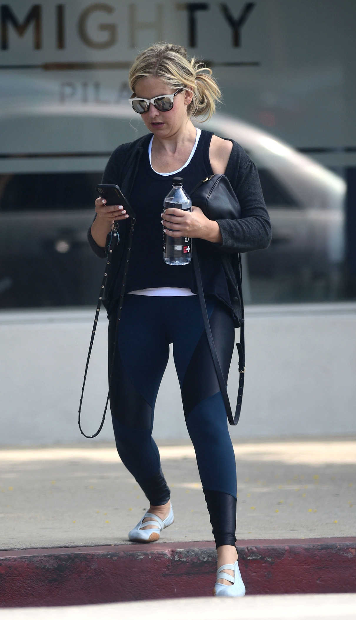 Sarah Michelle Gellar in a Workout Clothes