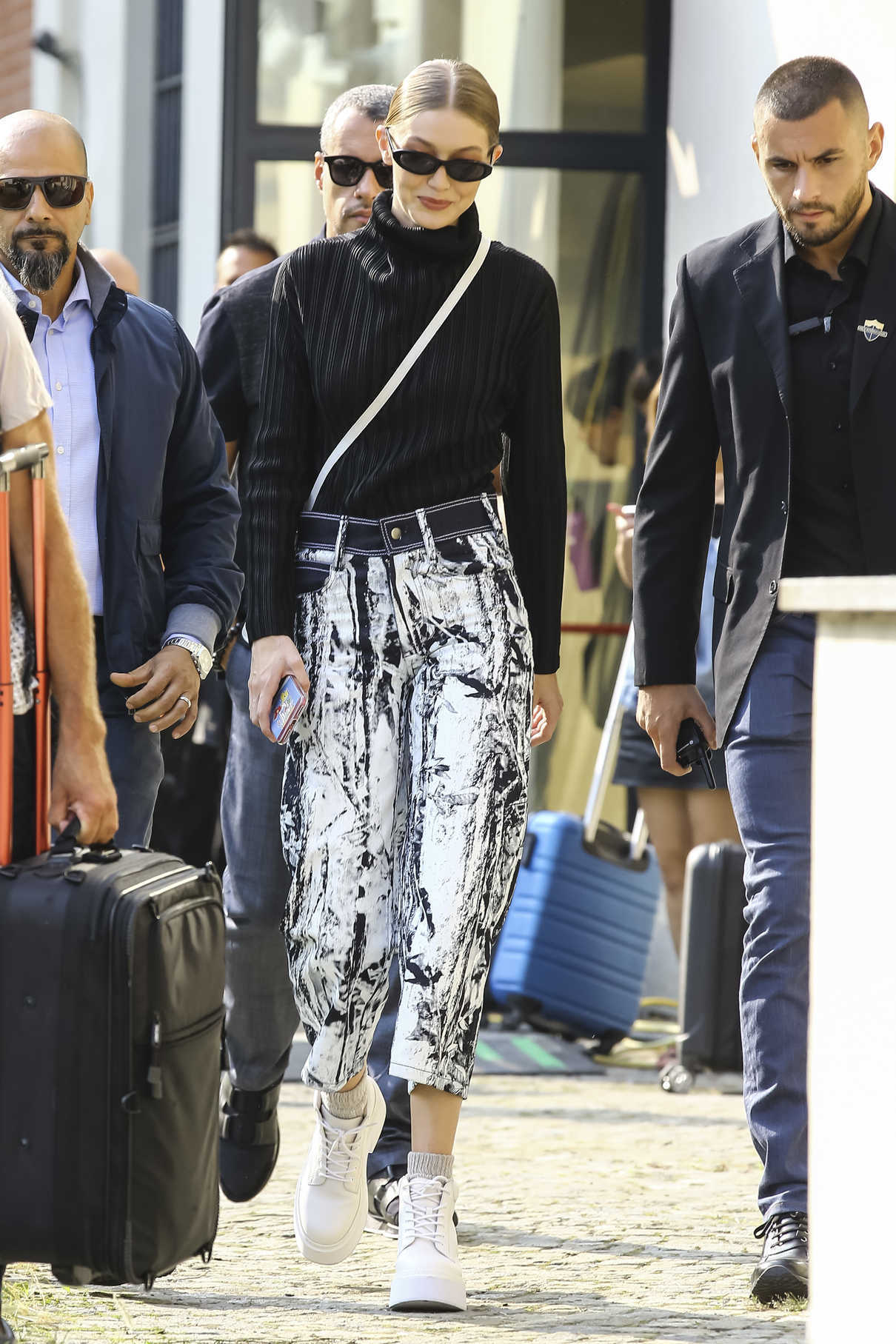 Gigi Hadid Leaves the Max Mara Fashion Show During the Milan Fashion ...