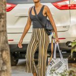 Willow Smith Goes Shopping with Her Mom Jada Pinkett in Calabasas 09/02/2018