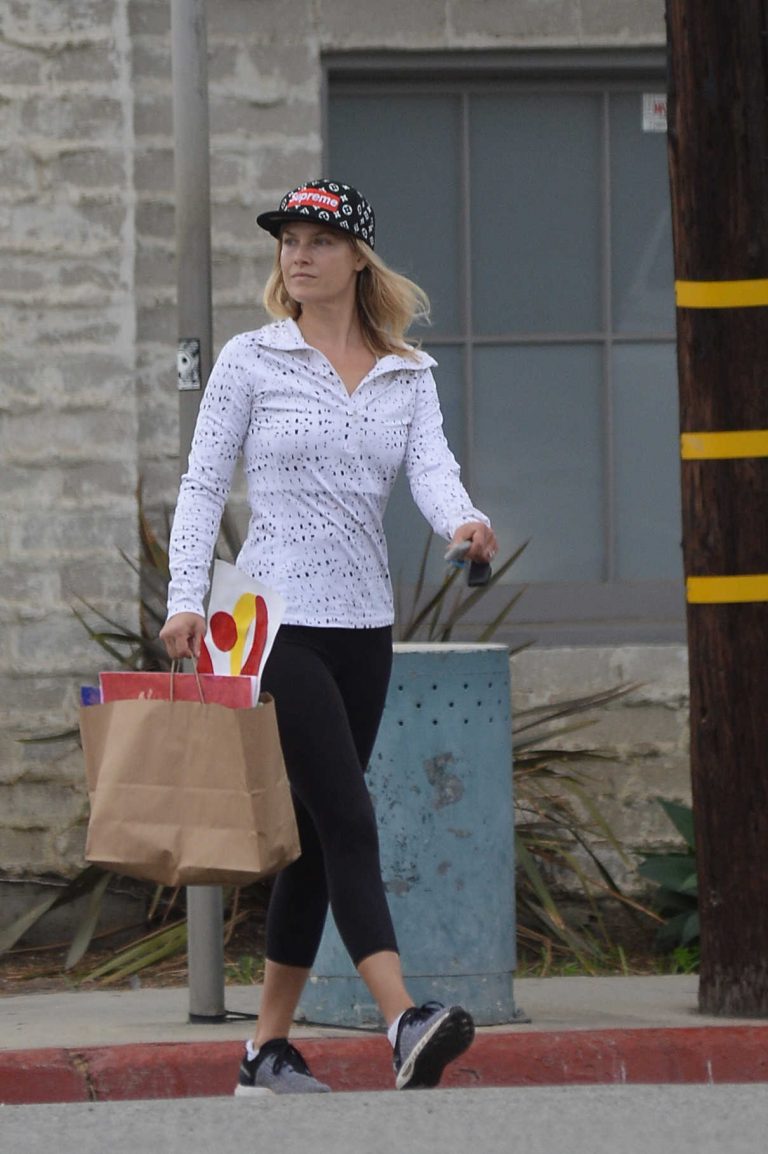 Ali Larter in a Black Supreme Cap Leaves a Gym in LA 10/03/2018-1