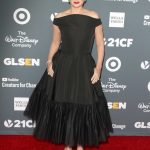Debra Messing Attends 2018 GLSEN Respect Awards in Beverly Hills 10/19/2018