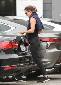 Jennifer Garner in a Black Workout Clothes