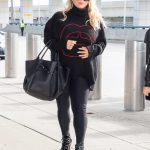 Jessica Simpson in a Black Sweatshirt Arrives at JFK Airport in NYC 10/12/2018