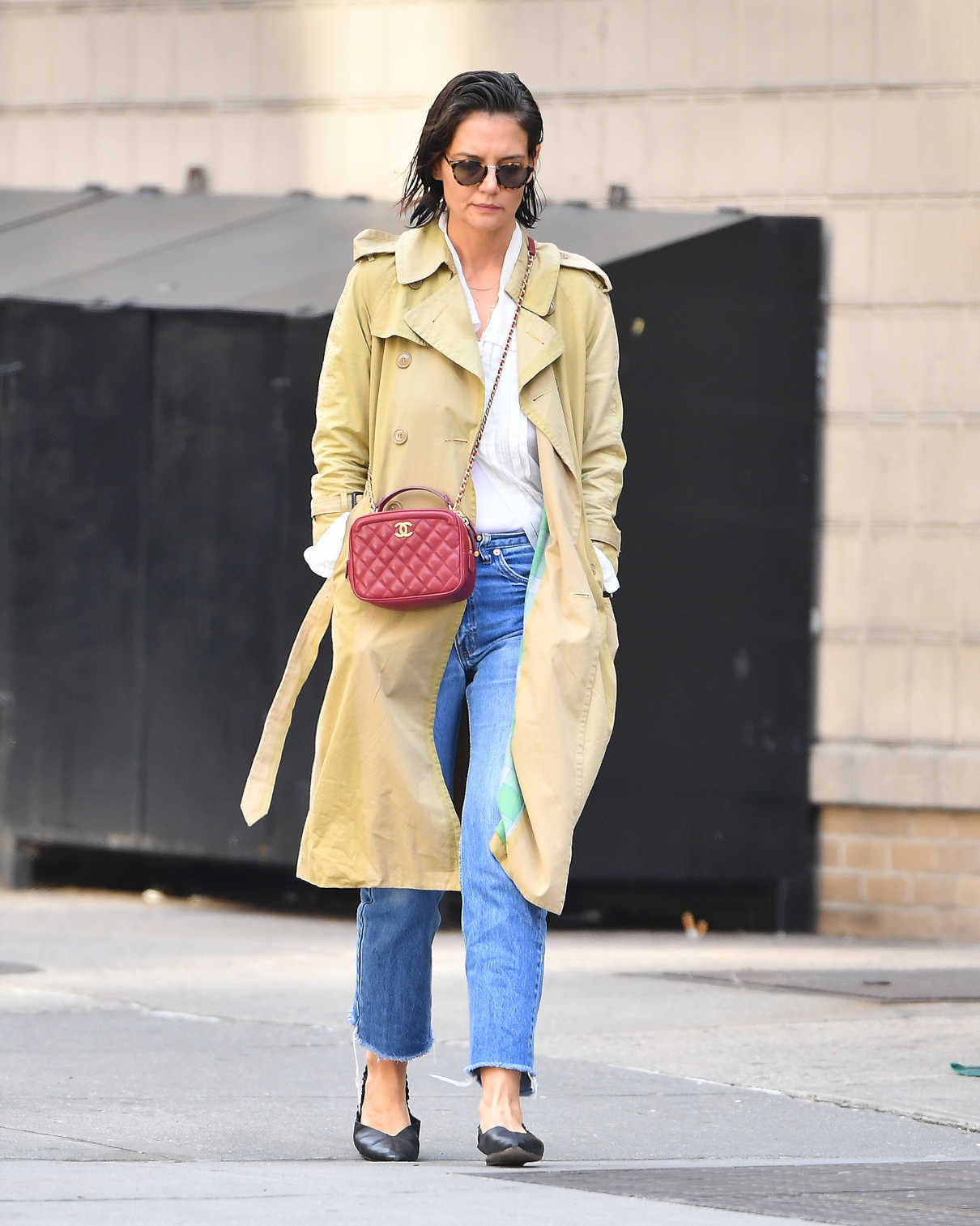 Katie Holmes in a Yellow Trench Coat Was Seen Out in New York 10/23