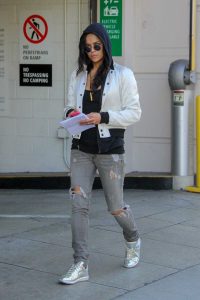 Michelle Rodriguez in a Gray Ripped Jeans