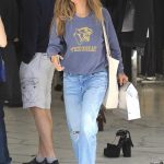 Jennifer Meyer in a Blue Ripped Jeans Gets Some Christmas Shopping in Los Angeles 12/24/2018