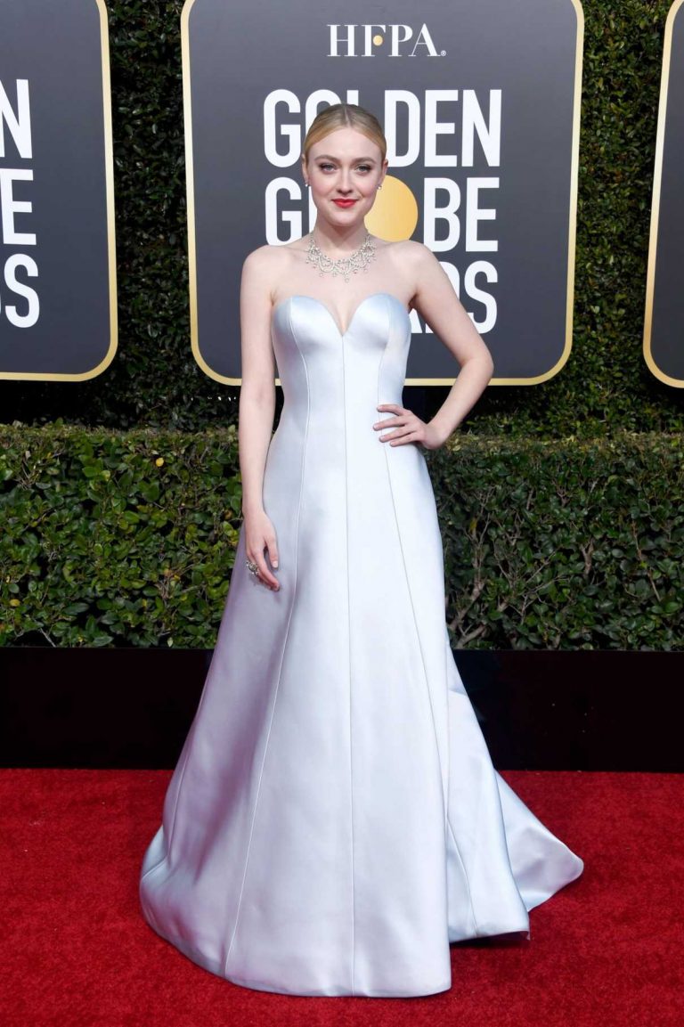 Dakota Fanning Attends the 76th Annual Golden Globe Awards in Beverly