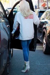 Gwen Stefani in a White Sweatshirt