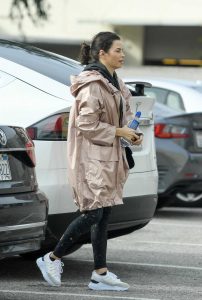 Jenna Dewan in a Beige Raincoat