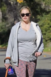 Kate Upton in a Gray T-Shirt
