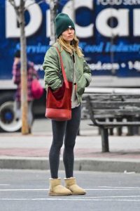 Sienna Miller in a Green Knit Hat