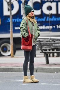 Sienna Miller in a Green Knit Hat