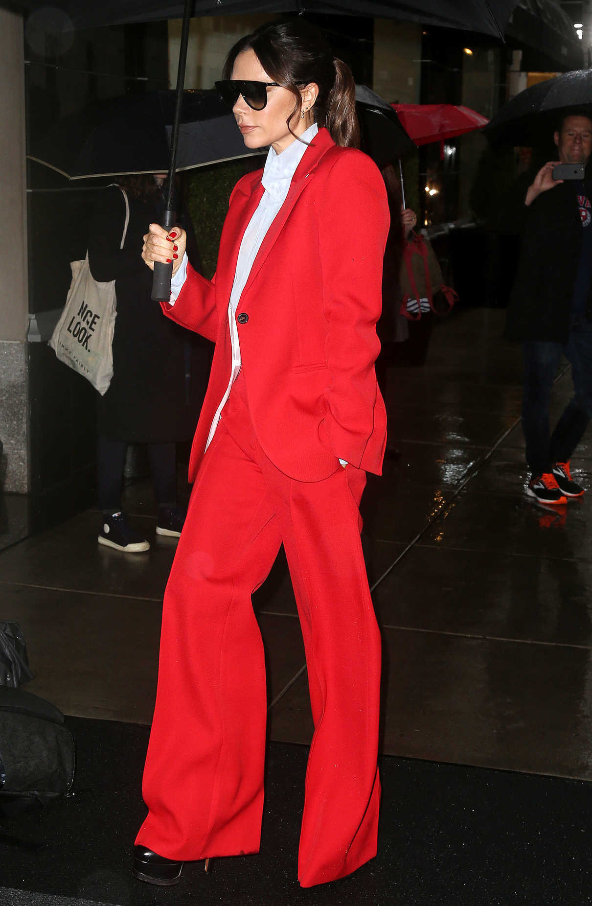 Victoria Beckham in a Red Suit Was Seen Out in New York City 01/24/2019 ...