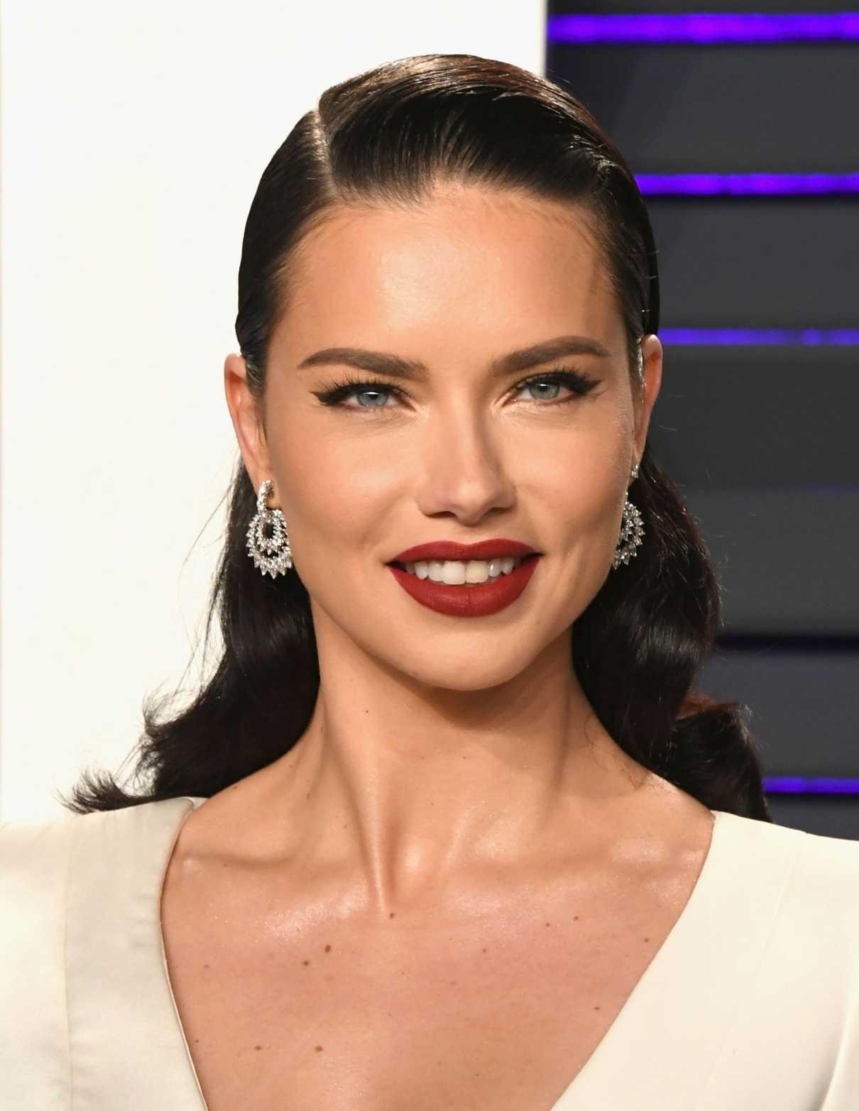 Adriana Lima Attends Vanity Fair Oscar Party in Beverly Hills 02/24
