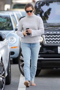 Jennifer Garner in a Gray Sweater