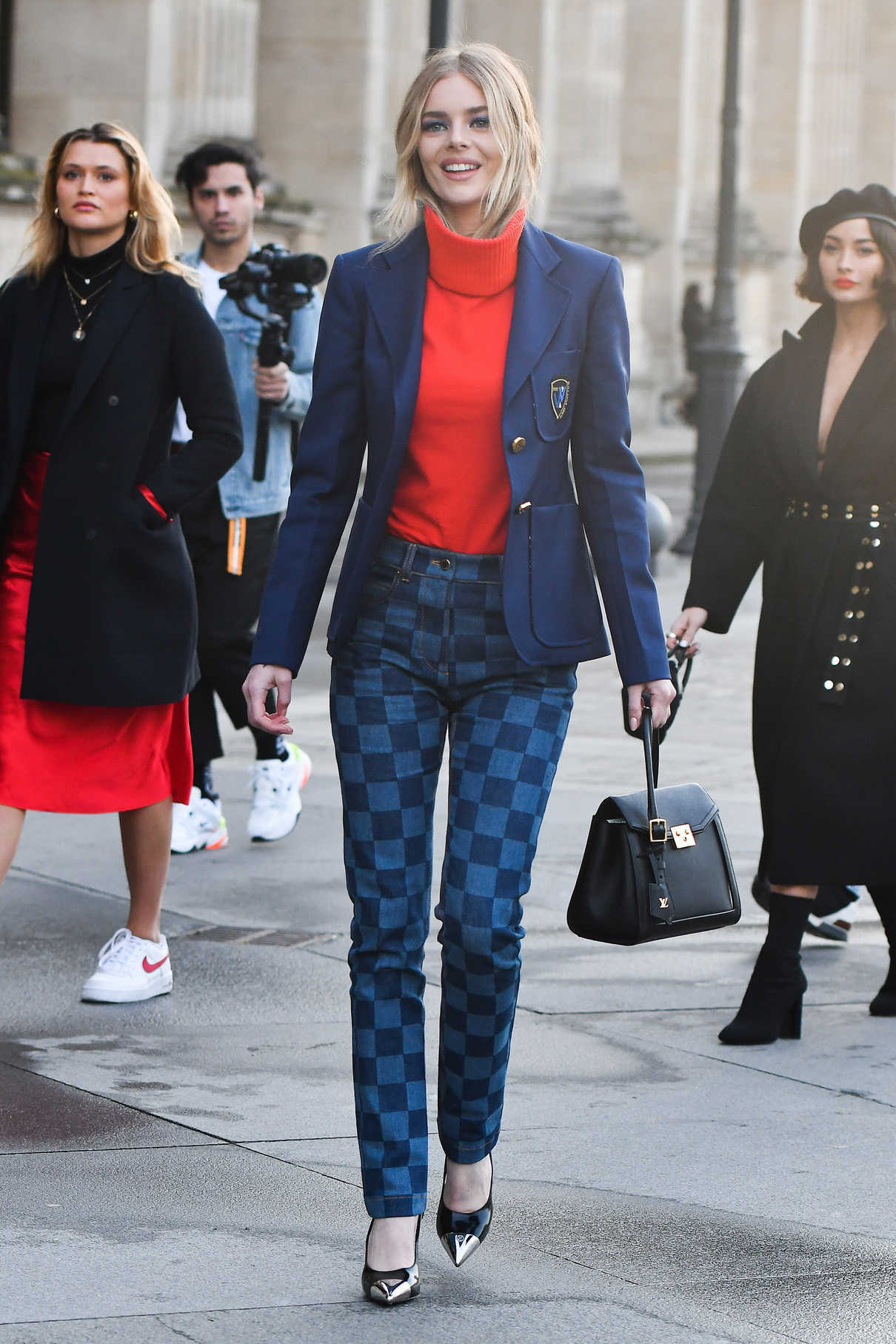 Samara Weaving Attends the Louis Vuitton Fashion Show During PFW in