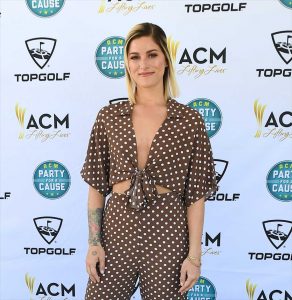 Cassadee Pope