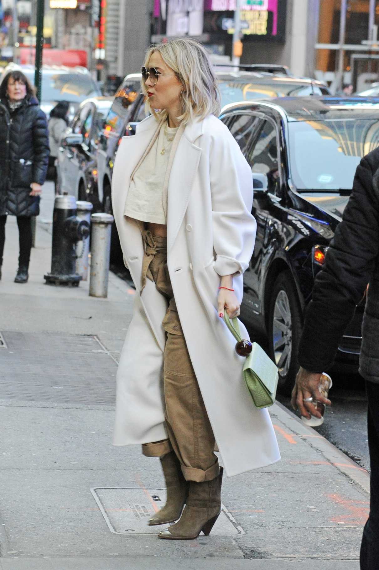 Kate Hudson in a White Coat