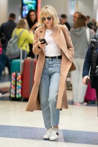 Carey Mulligan in a Beige Coat