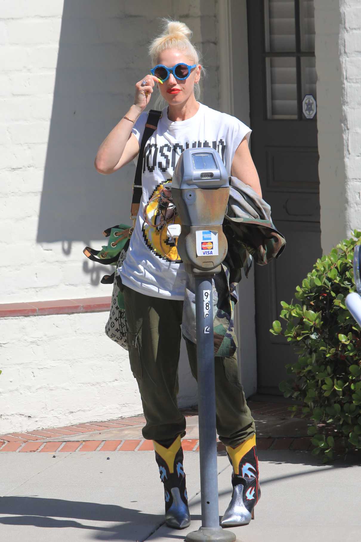 Gwen Stefani in a White Tee