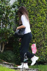 Kate Beckinsale in a White Sneakers